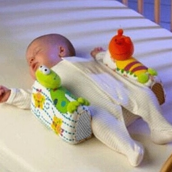 4/25 Sozzy Baby Sleep Positioner Pillow - Picture 4 of 4